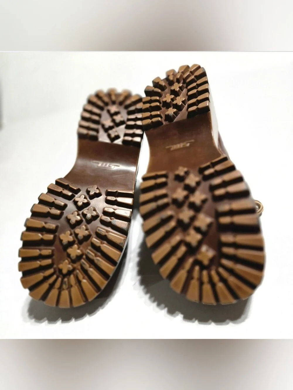 RARE Steve Madden Chunky 2000's Platform Lace-Up Women's 8 in Brown